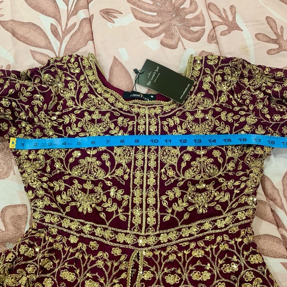 Asim Jofa Bridal Dress - Picture 12 of 17